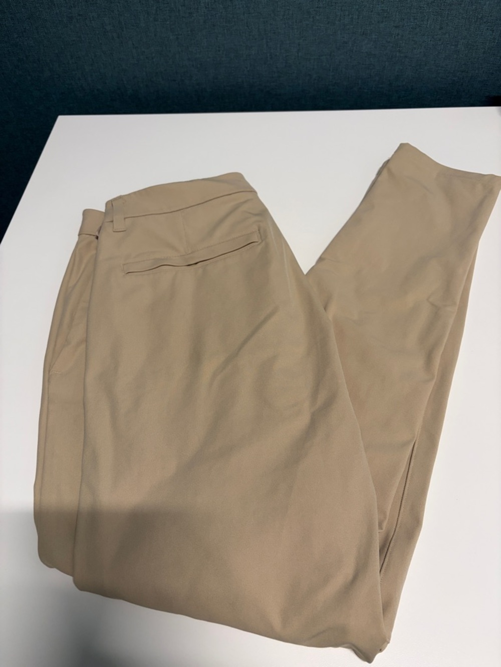 Lululemon Men's Khaki Commission Pants Skinny Sz 32